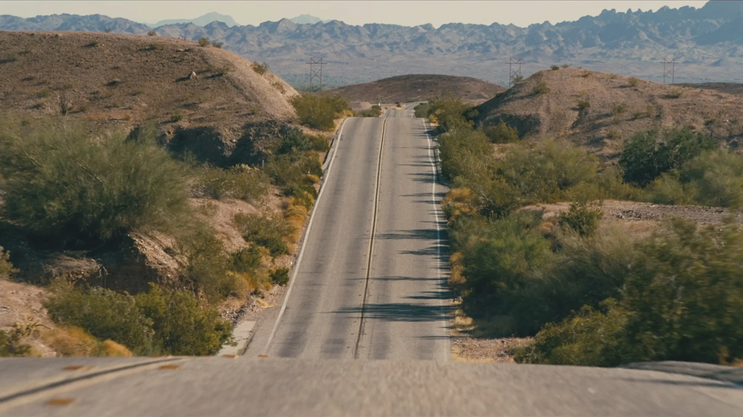 Fotograma de Una batalla tras otra de Paul Thomas Anderson