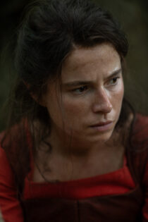 Jessie Buckley stars as Agnes in director Chloé Zhao’s HAMNET